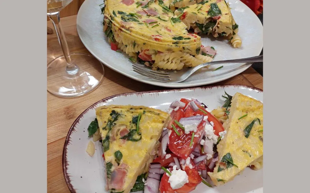 Fitathome – Spenótos, sonkás, tésztás omlett – ( adagonként / 486 kcal)